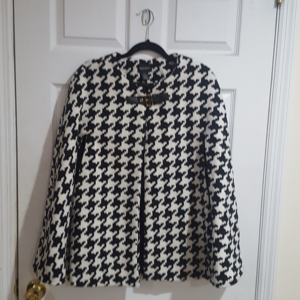 Ladies Fashion Cape